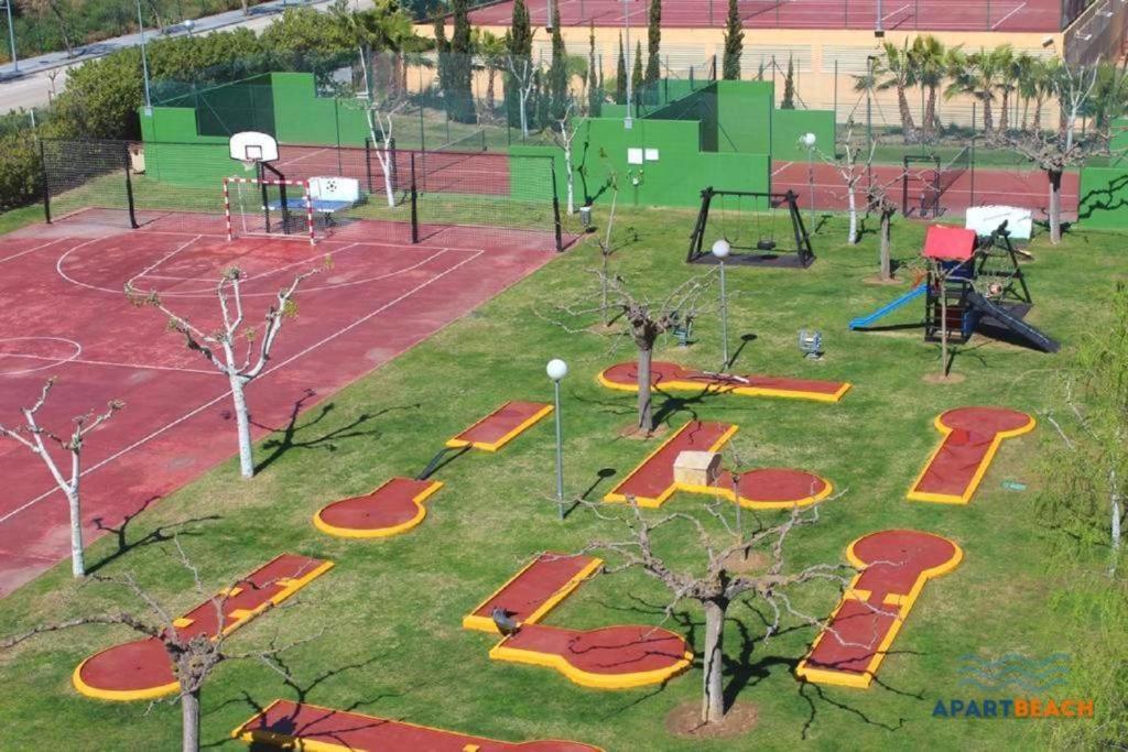 Apartbeach Los Juncos Residencial Piscinas Y Petanca La Pineda Eksteriør billede